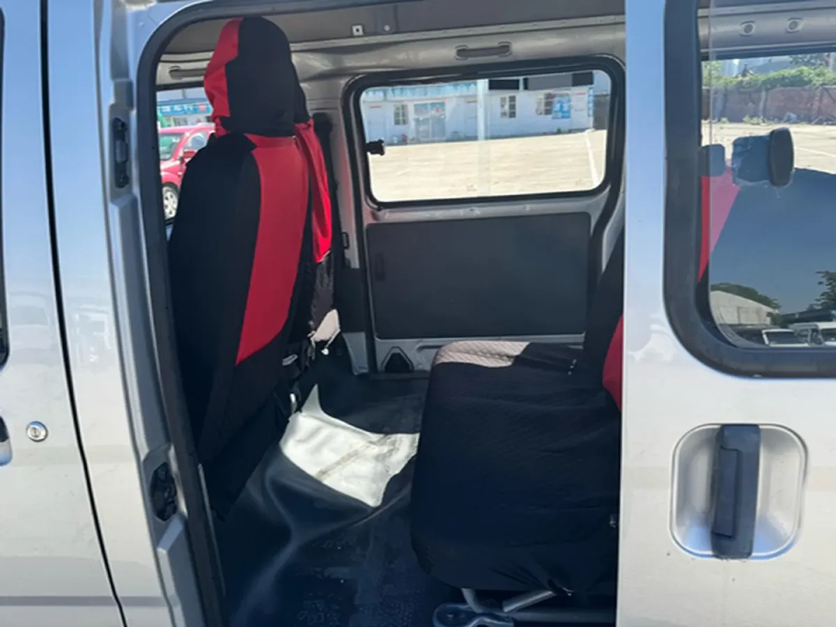 2015 WuLing ZhiGuang 1.2L 82HP L4 5MT,autocango,china used car exporter,china ev exporter,chinese used car exporter,chinese used ev exporter