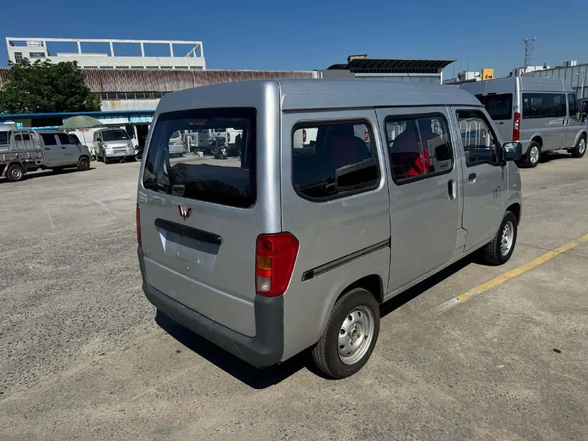 2015 WuLing ZhiGuang 1.2L 82HP L4 5MT,autocango,china used car exporter,china ev exporter,chinese used car exporter,chinese used ev exporter