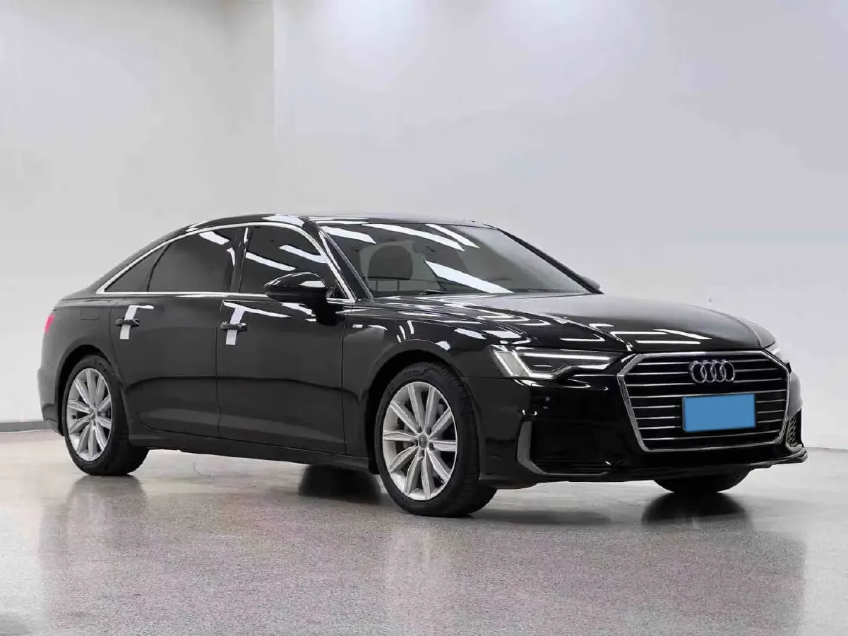 2021 Audi A6L 2.0T 224HP L4 7DCT,autocango,china used car exporter,china ev exporter,chinese used car exporter,chinese used ev exporter