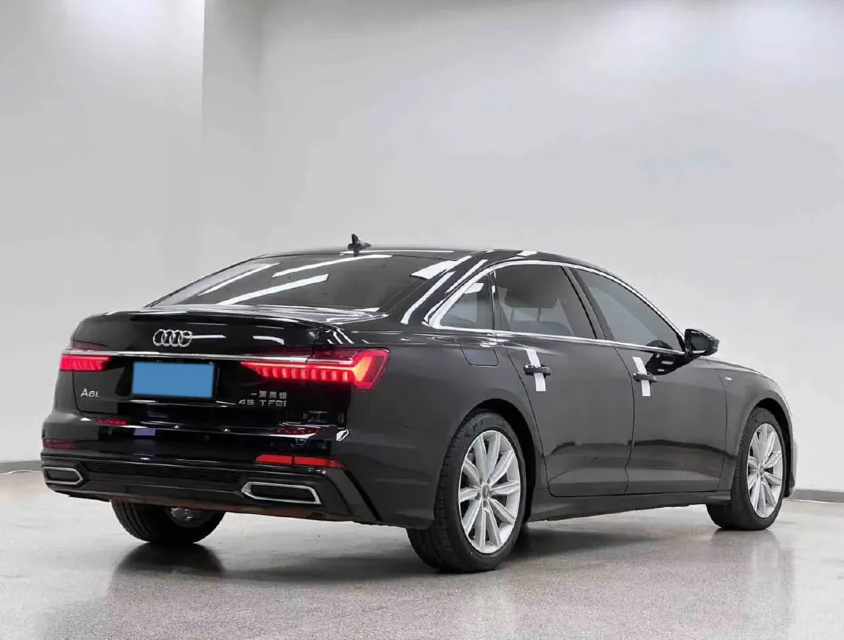 2021 Audi A6L 2.0T 224HP L4 7DCT,autocango,china used car exporter,china ev exporter,chinese used car exporter,chinese used ev exporter