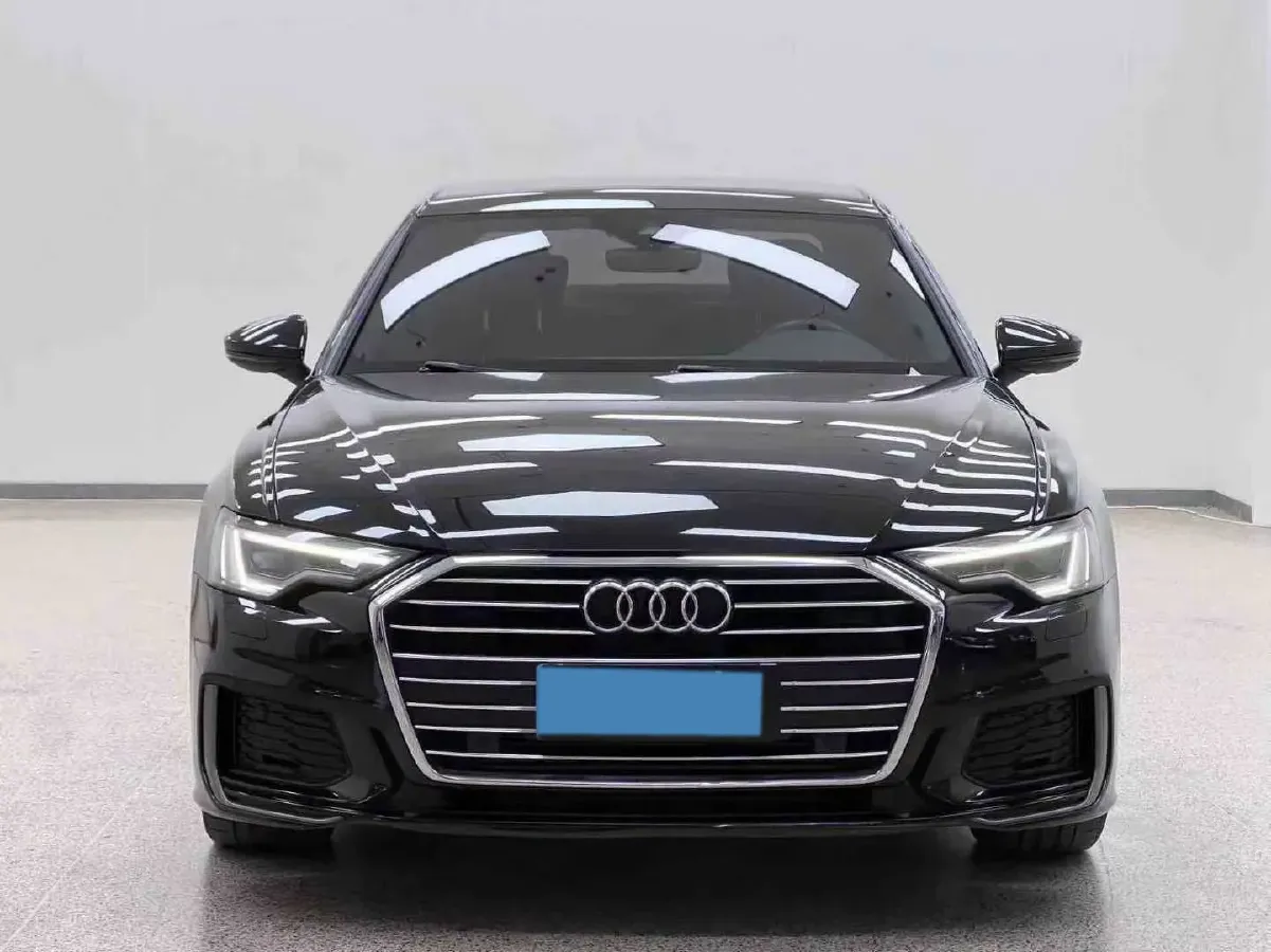 2021 Audi A6L 2.0T 224HP L4 7DCT,autocango,china used car exporter,china ev exporter,chinese used car exporter,chinese used ev exporter