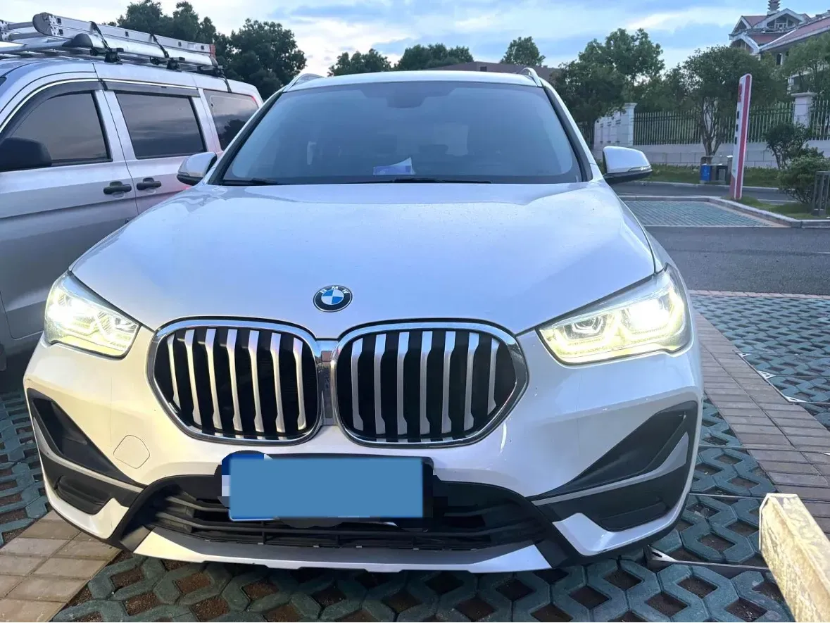 2020 BMW X1 1.5T 140HP L3 7DCT,autocango,china used car exporter,china ev exporter,chinese used car exporter,chinese used ev exporter