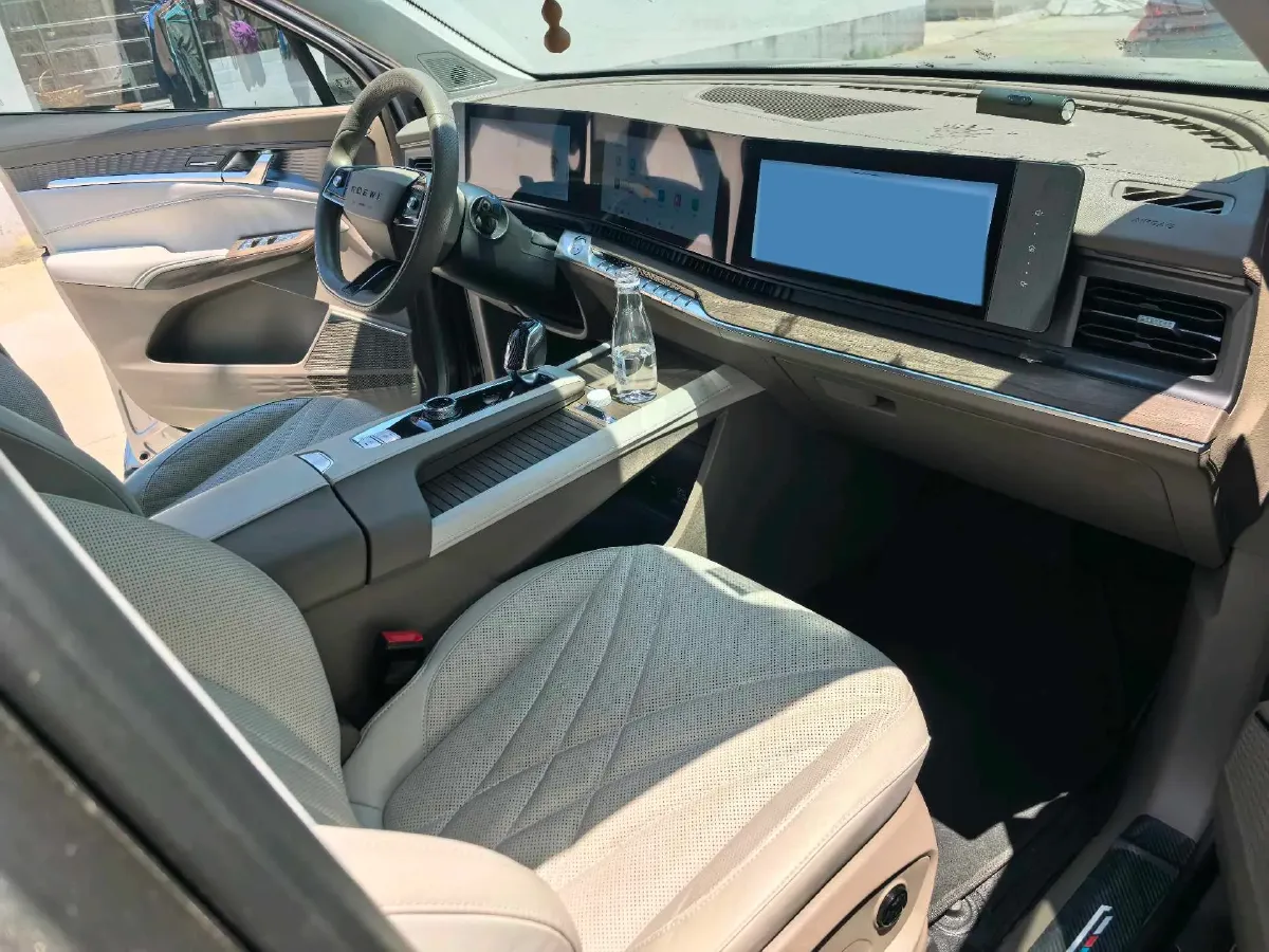 2023 Roewe RX9 2.0T 242HP L4 9AT,autocango,china used car exporter,china ev exporter,chinese used car exporter,chinese used ev exporter