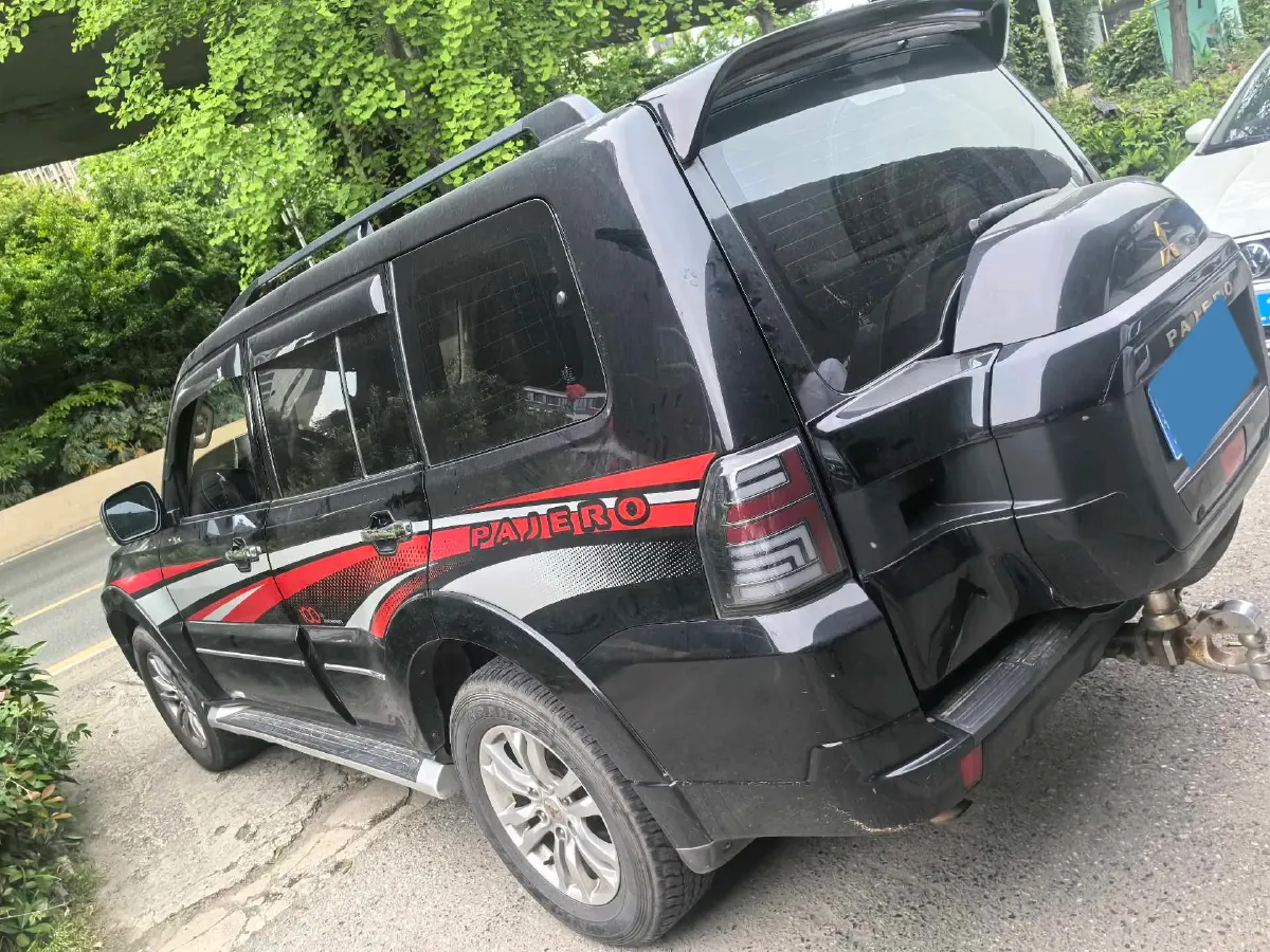 2019 Mitsubishi Pajero 3.0L 174HP V6 5AT,autocango,china used car exporter,china ev exporter,chinese used car exporter,chinese used ev exporter