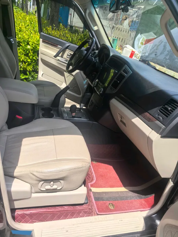 2019 Mitsubishi Pajero 3.0L 174HP V6 5AT,autocango,china used car exporter,china ev exporter,chinese used car exporter,chinese used ev exporter