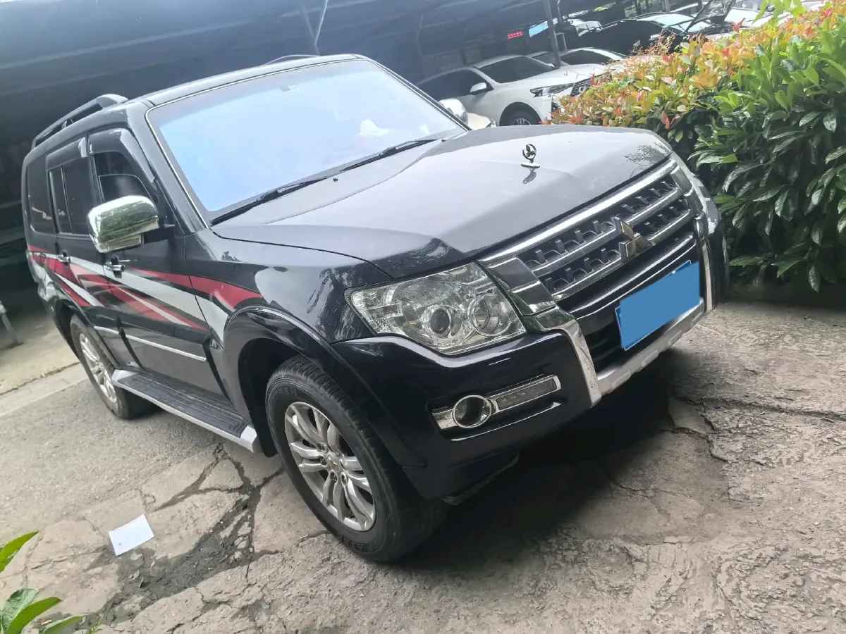 2019 Mitsubishi Pajero 3.0L 174HP V6 5AT,autocango,china used car exporter,china ev exporter,chinese used car exporter,chinese used ev exporter