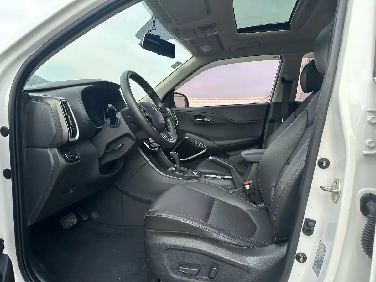 2018 Hyundai ix35 2.0L 160HP L4 6AT,autocango,china used car exporter,china ev exporter,chinese used car exporter,chinese used ev exporter