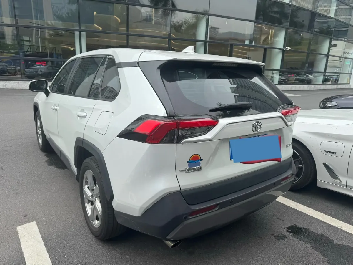 2021 Toyota RAV4 2.0L 171HP L4 CVT,autocango,china used car exporter,china ev exporter,chinese used car exporter,chinese used ev exporter