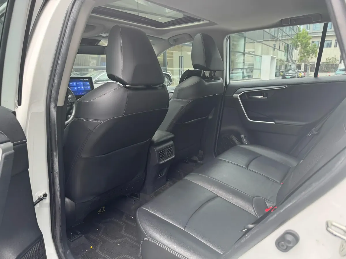 2021 Toyota RAV4 2.0L 171HP L4 CVT,autocango,china used car exporter,china ev exporter,chinese used car exporter,chinese used ev exporter