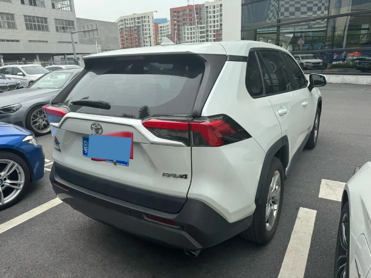 2021 Toyota RAV4 2.0L 171HP L4 CVT,autocango,china used car exporter,china ev exporter,chinese used car exporter,chinese used ev exporter