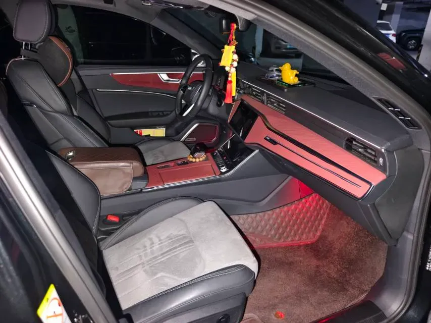 2023 Audi A6L 2.0T 245HP L4 7DCT,autocango,china used car exporter,china ev exporter,chinese used car exporter,chinese used ev exporter