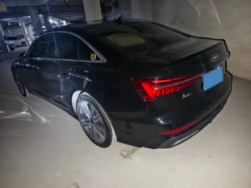 2023 Audi A6L 2.0T 245HP L4 7DCT,autocango,china used car exporter,china ev exporter,chinese used car exporter,chinese used ev exporter