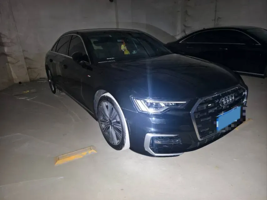 2023 Audi A6L 2.0T 245HP L4 7DCT,autocango,china used car exporter,china ev exporter,chinese used car exporter,chinese used ev exporter