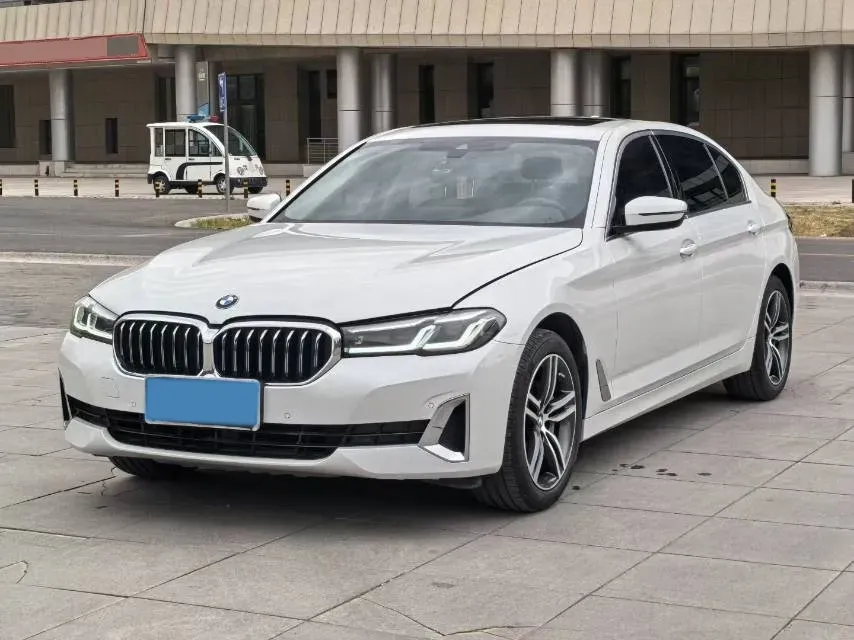 2021 BMW 5 Series 2.0T 252HP L4 8AT,autocango,china used car exporter,china ev exporter,chinese used car exporter,chinese used ev exporter