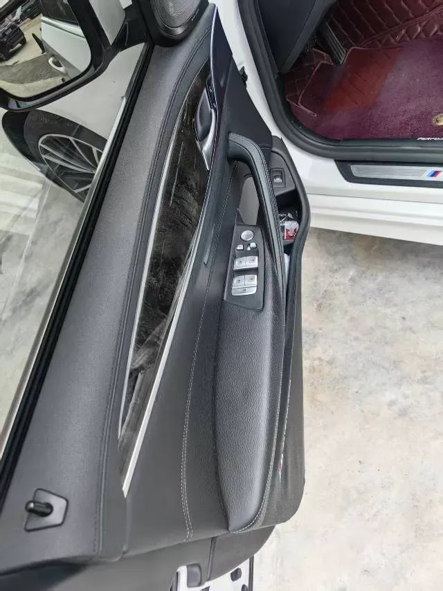 2020 BMW 5 Series 2.0T 252HP L4 8AT,autocango,china used car exporter,china ev exporter,chinese used car exporter,chinese used ev exporter