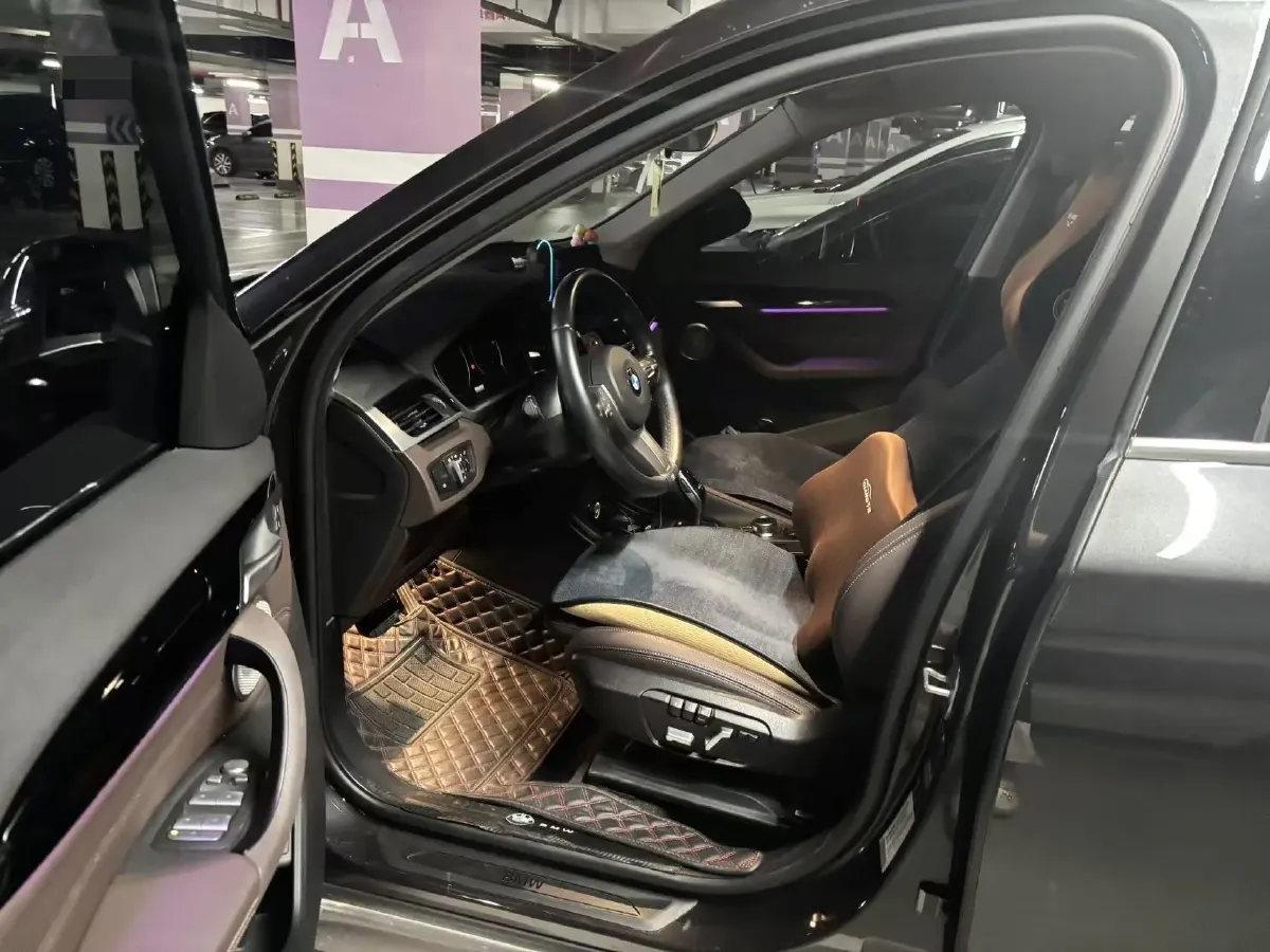 2022 BMW X1 2.0T 192HP L4 7DCT,autocango,china used car exporter,china ev exporter,chinese used car exporter,chinese used ev exporter