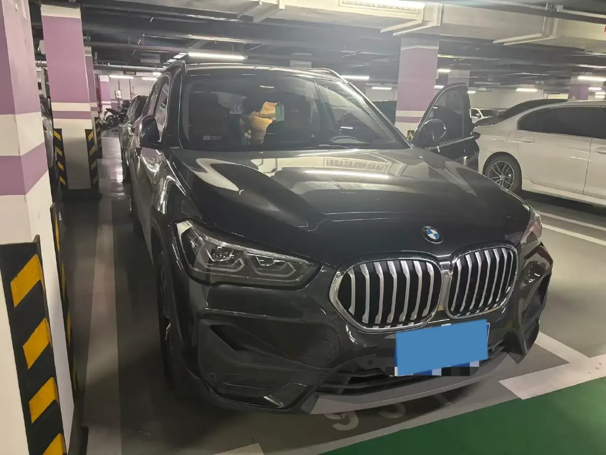 2022 BMW X1 2.0T 192HP L4 7DCT,autocango,china used car exporter,china ev exporter,chinese used car exporter,chinese used ev exporter