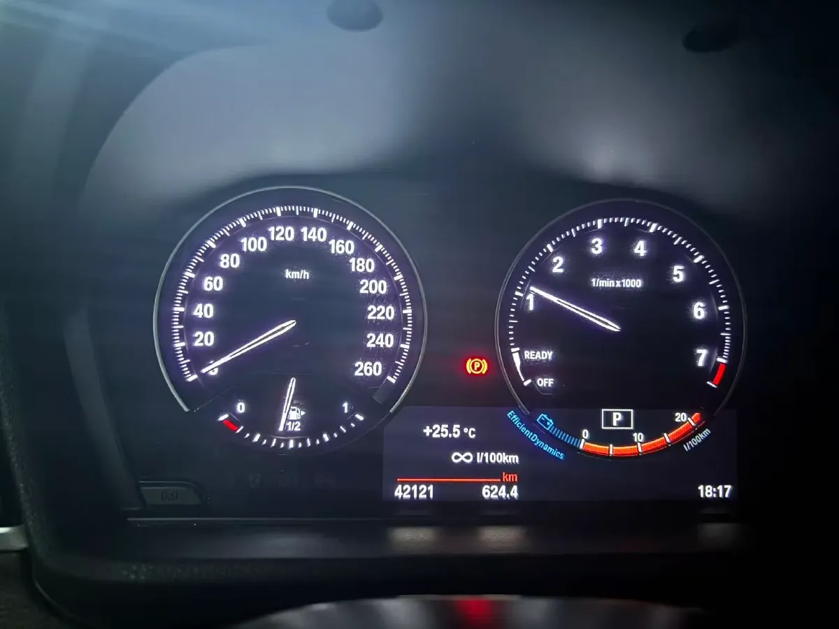 2022 BMW X1 2.0T 192HP L4 7DCT,autocango,china used car exporter,china ev exporter,chinese used car exporter,chinese used ev exporter