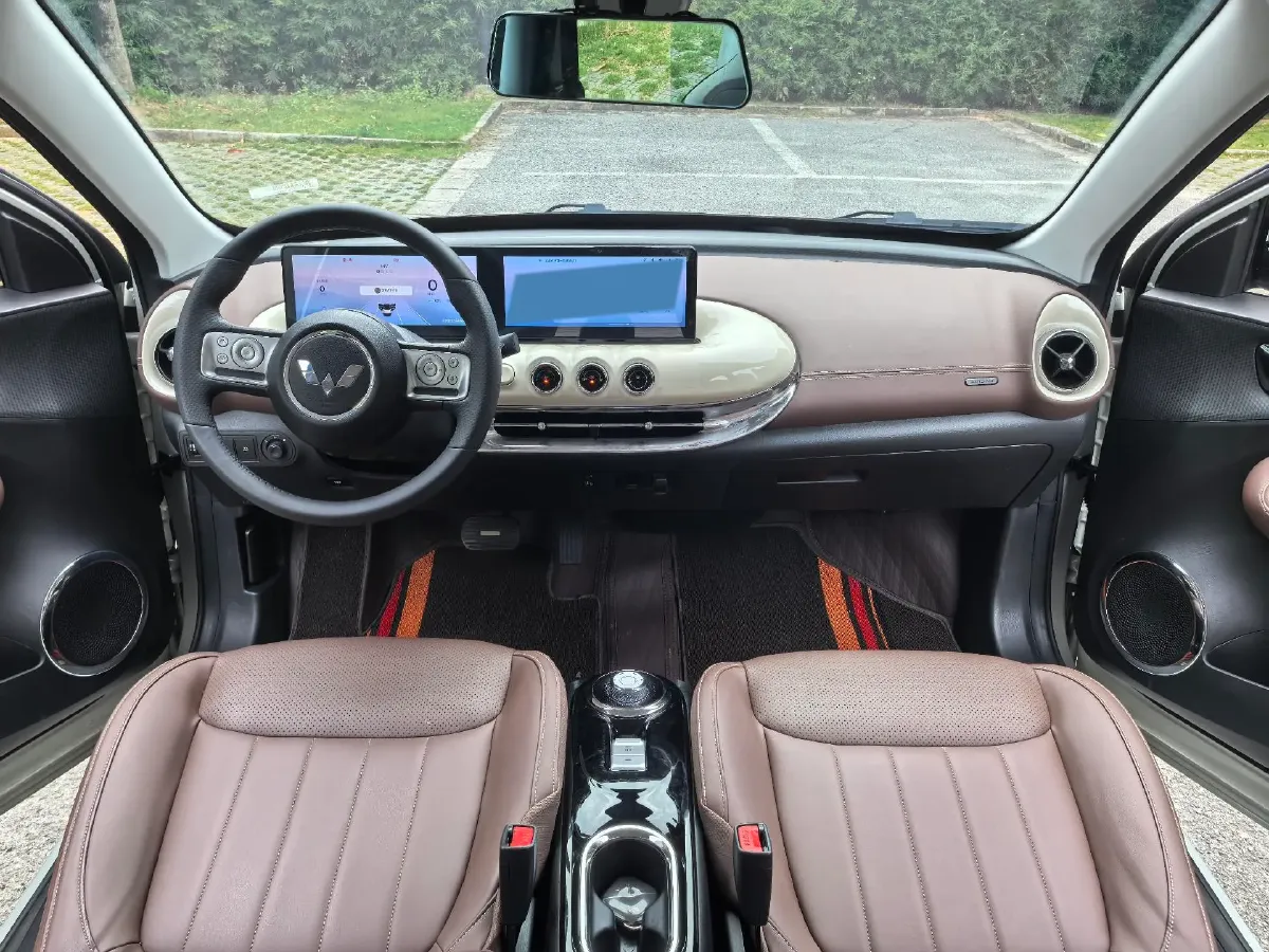 2023 WuLing BinGuo BEV 31.9KWH,autocango,china used car exporter,china ev exporter,chinese used car exporter,chinese used ev exporter