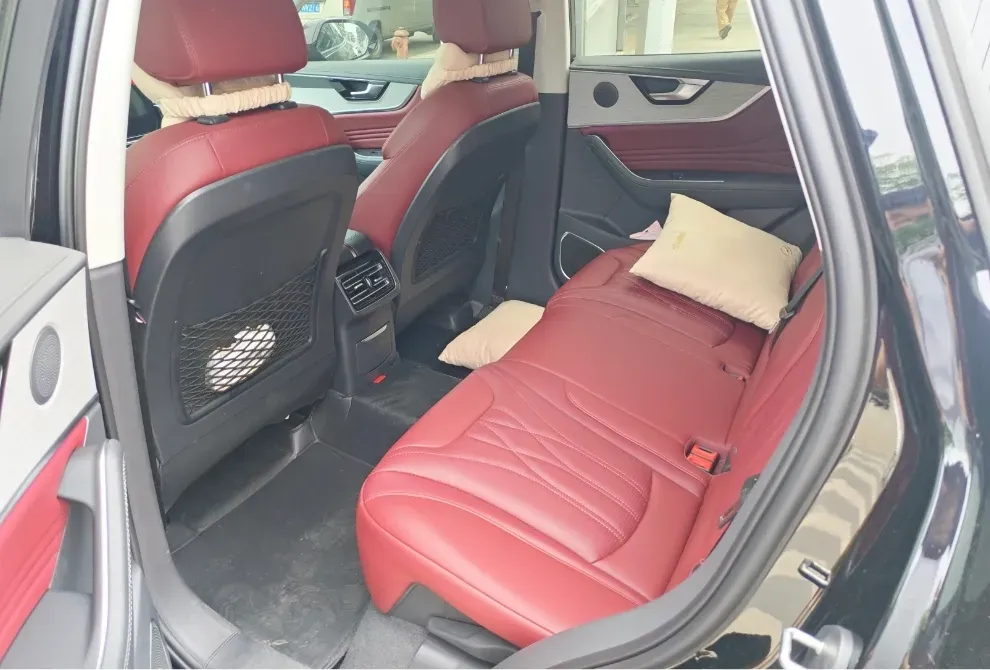 2025 HongQi HS5 2.0T 252HP L4 8AT,autocango,china used car exporter,china ev exporter,chinese used car exporter,chinese used ev exporter
