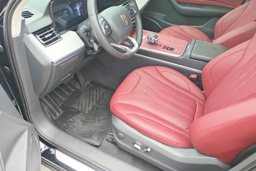 2025 HongQi HS5 2.0T 252HP L4 8AT,autocango,china used car exporter,china ev exporter,chinese used car exporter,chinese used ev exporter
