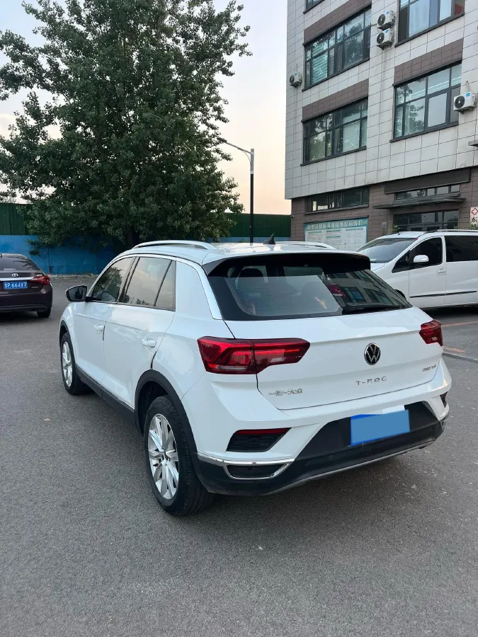 2020 Volkswagen T-Roc 1.4T 150HP L4 7DCT,autocango,china used car exporter,china ev exporter,chinese used car exporter,chinese used ev exporter