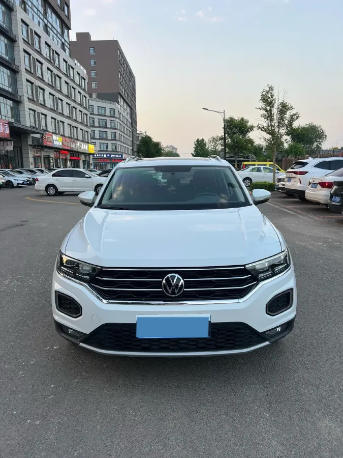 2020 Volkswagen T-Roc 1.4T 150HP L4 7DCT,autocango,china used car exporter,china ev exporter,chinese used car exporter,chinese used ev exporter
