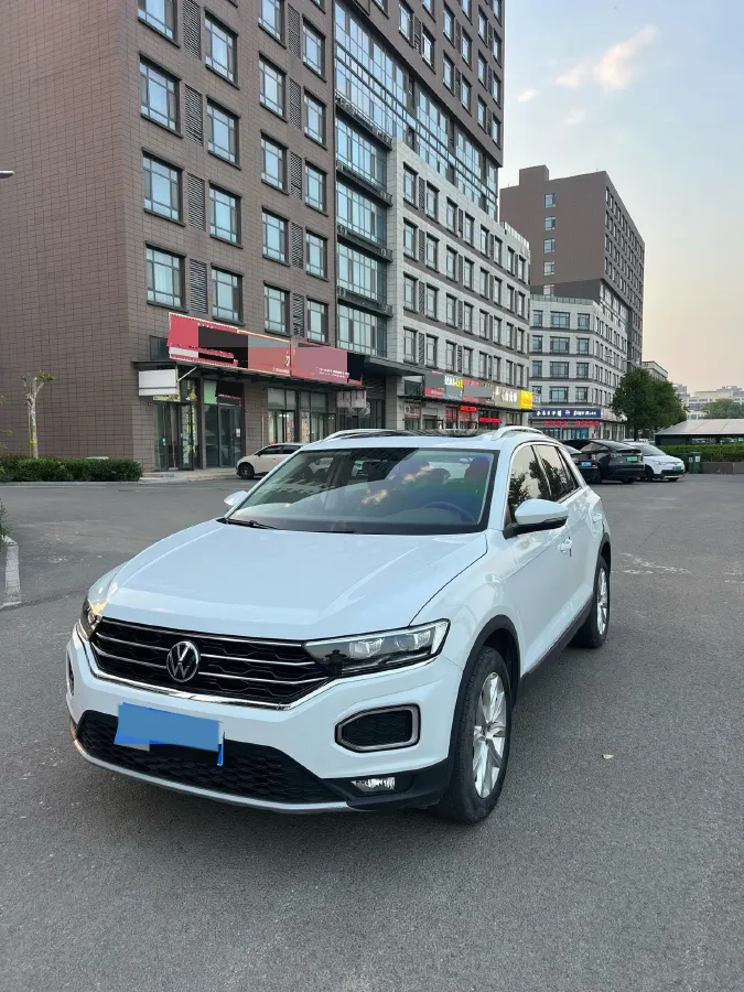 2020 Volkswagen T-Roc 1.4T 150HP L4 7DCT,autocango,china used car exporter,china ev exporter,chinese used car exporter,chinese used ev exporter