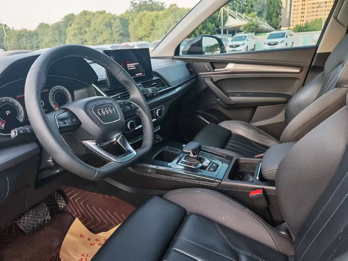 2020 Audi Q5L 2.0T 252HP L4 7DCT,autocango,china used car exporter,china ev exporter,chinese used car exporter,chinese used ev exporter