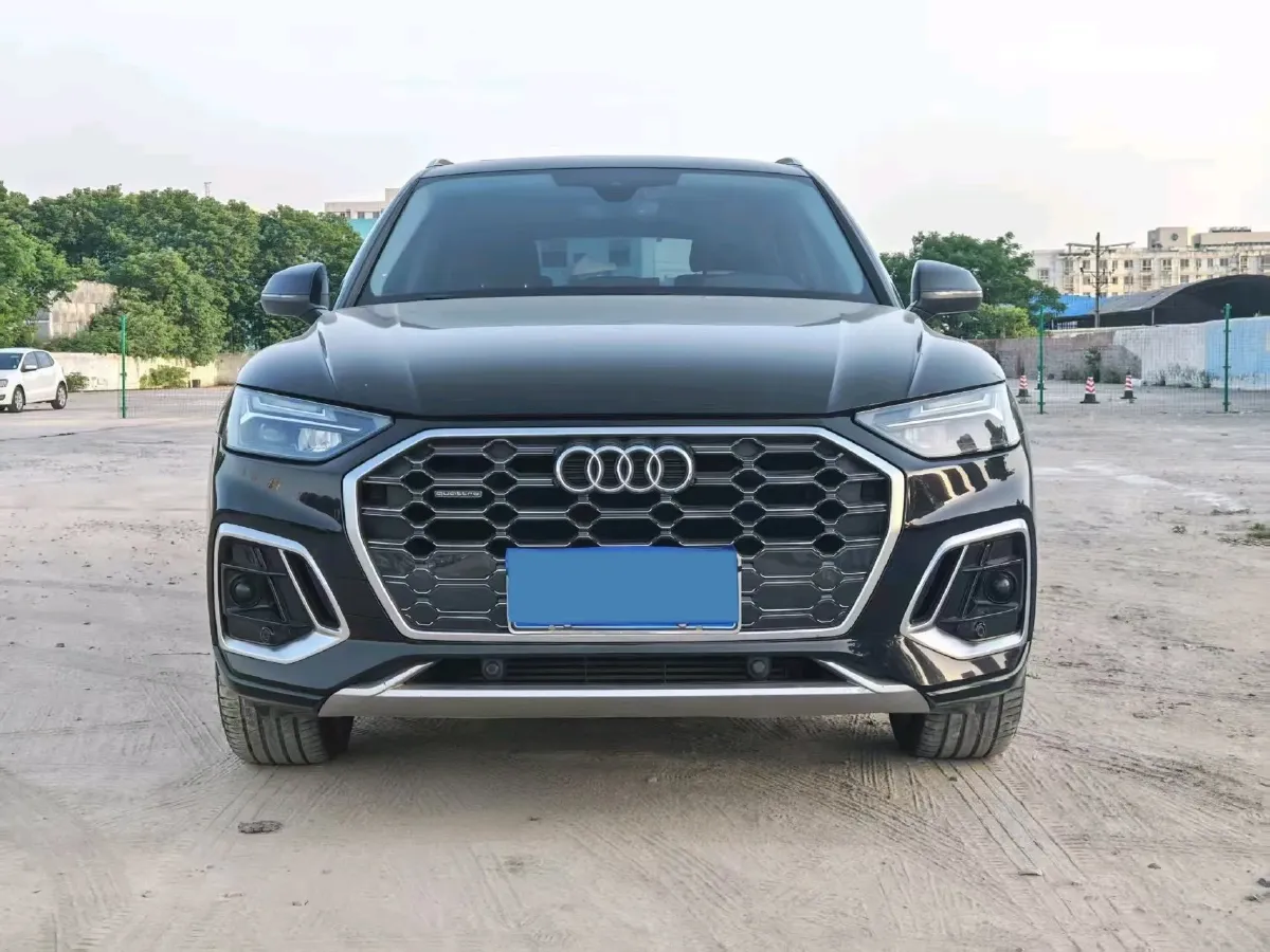 2020 Audi Q5L 2.0T 252HP L4 7DCT,autocango,china used car exporter,china ev exporter,chinese used car exporter,chinese used ev exporter