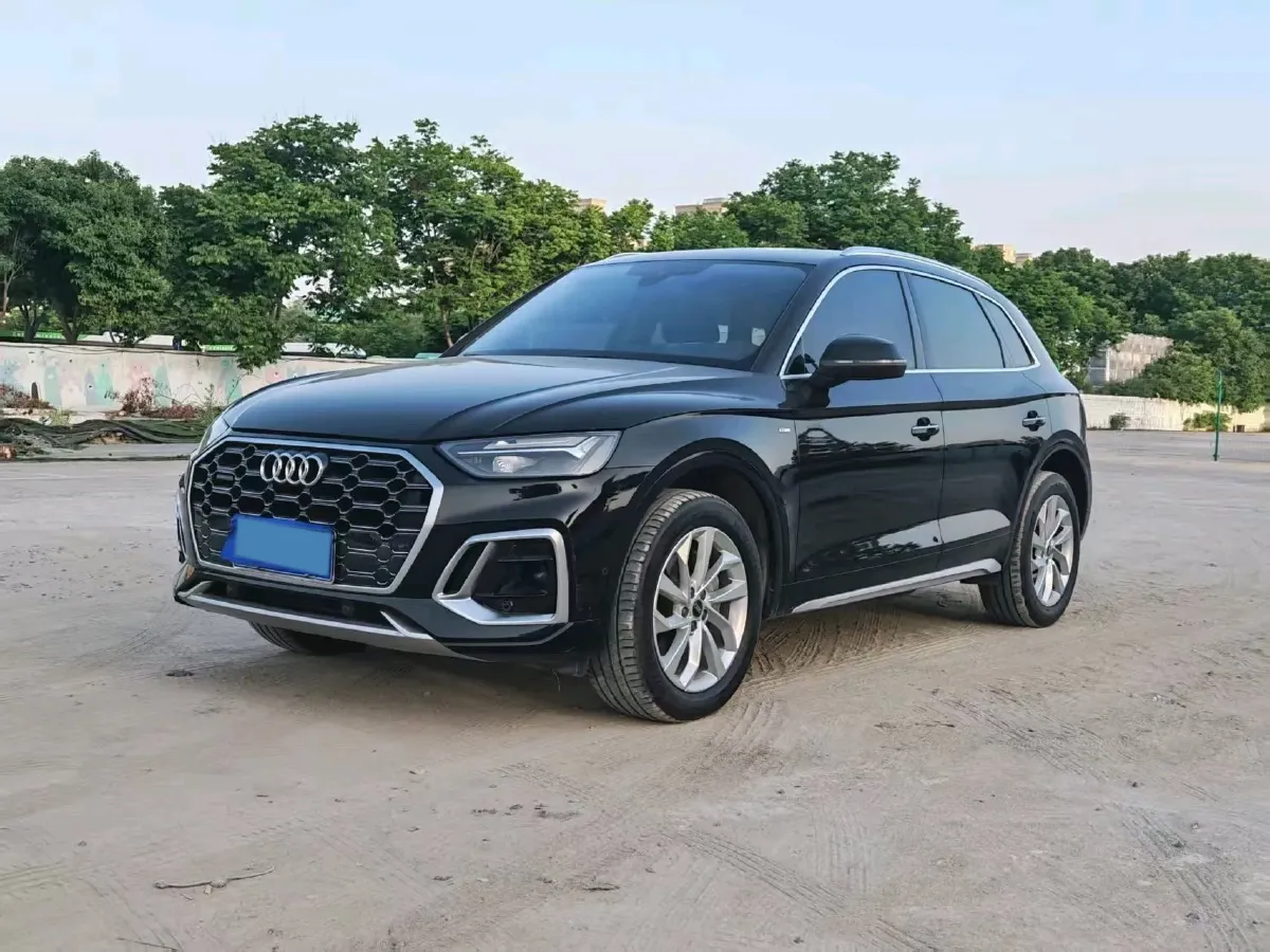 2020 Audi Q5L 2.0T 252HP L4 7DCT,autocango,china used car exporter,china ev exporter,chinese used car exporter,chinese used ev exporter