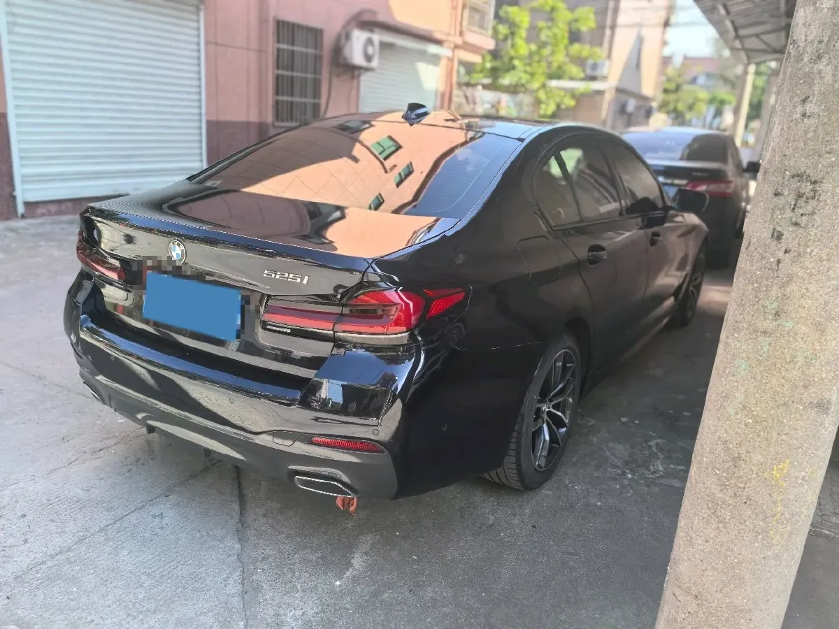 2022 BMW 5 Series 2.0T 184HP L4 8AT,autocango,china used car exporter,china ev exporter,chinese used car exporter,chinese used ev exporter