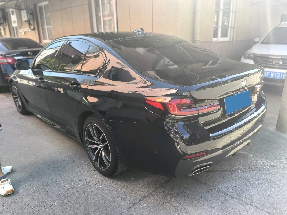 2022 BMW 5 Series 2.0T 184HP L4 8AT,autocango,china used car exporter,china ev exporter,chinese used car exporter,chinese used ev exporter
