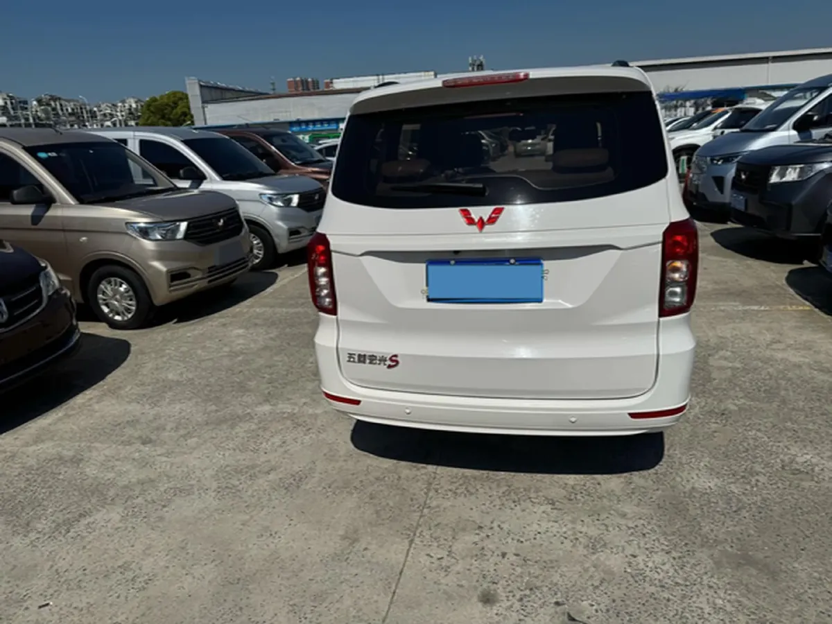 2019 WuLing HongGuang 1.5L 99HP L4 6MT,autocango,china used car exporter,china ev exporter,chinese used car exporter,chinese used ev exporter