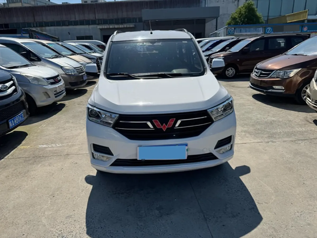 2019 WuLing HongGuang 1.5L 99HP L4 6MT,autocango,china used car exporter,china ev exporter,chinese used car exporter,chinese used ev exporter