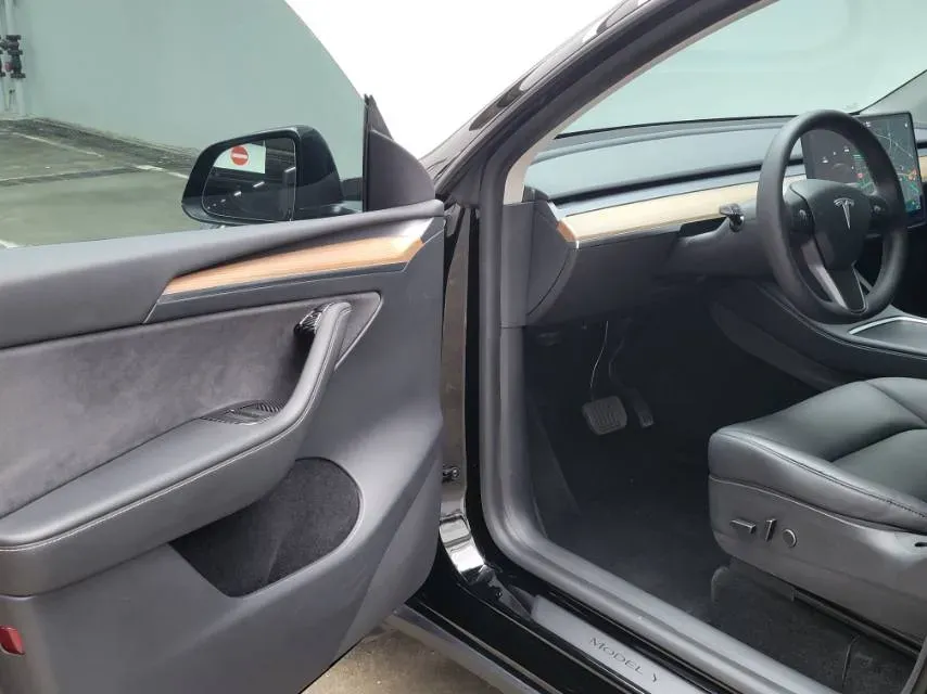 2021 Tesla Model Y BEV 60KWH,autocango,china used car exporter,china ev exporter,chinese used car exporter,chinese used ev exporter