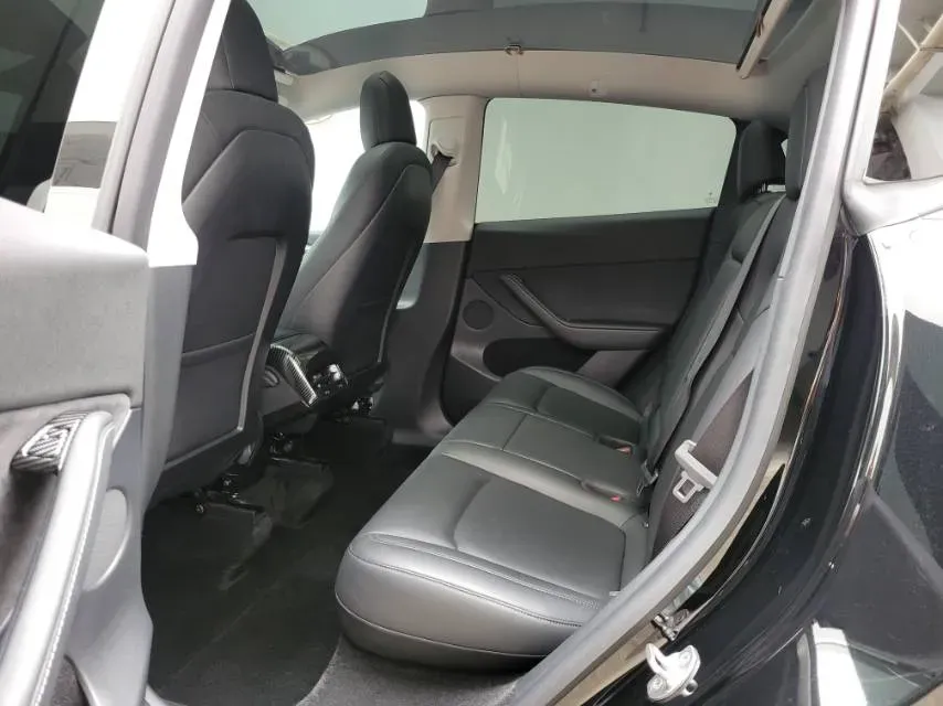 2021 Tesla Model Y BEV 60KWH,autocango,china used car exporter,china ev exporter,chinese used car exporter,chinese used ev exporter