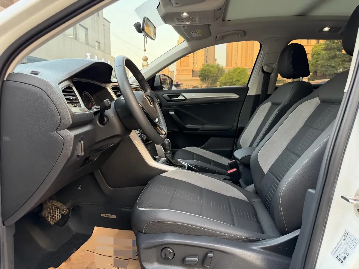 2021 Volkswagen T-Roc 1.4T 150HP L4 7DCT,autocango,china used car exporter,china ev exporter,chinese used car exporter,chinese used ev exporter