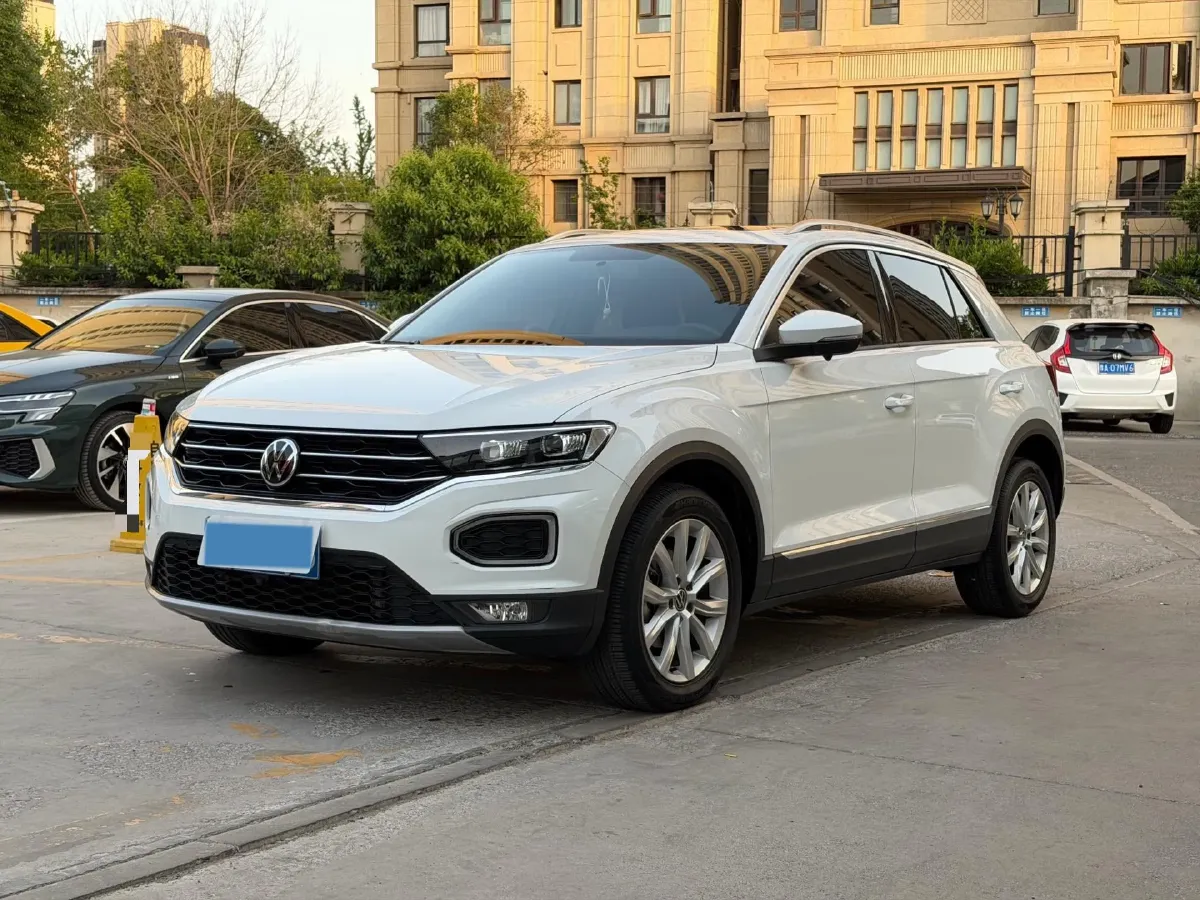 2021 Volkswagen T-Roc 1.4T 150HP L4 7DCT,autocango,china used car exporter,china ev exporter,chinese used car exporter,chinese used ev exporter