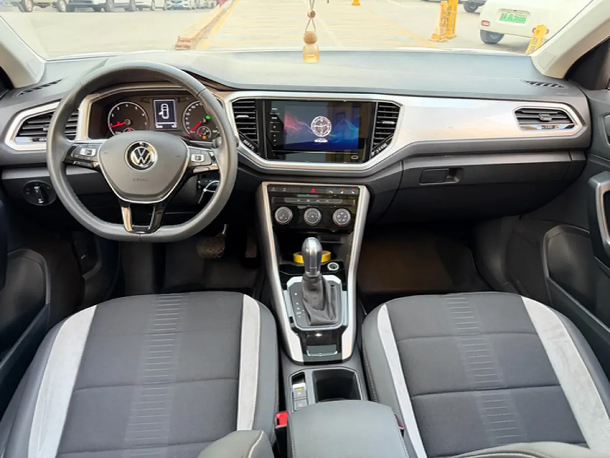 2021 Volkswagen T-Roc 1.4T 150HP L4 7DCT,autocango,china used car exporter,china ev exporter,chinese used car exporter,chinese used ev exporter