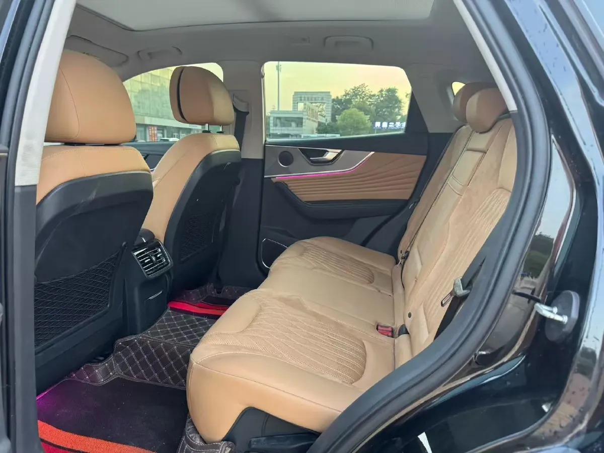 2023 HongQi HS5 2.0T 252HP L4 8AT,autocango,china used car exporter,china ev exporter,chinese used car exporter,chinese used ev exporter