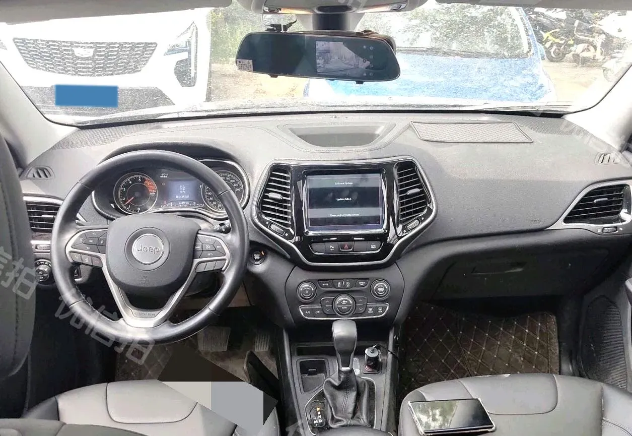 2020 Jeep Cherokee 2.0T 234HP L4 9AT,autocango,china used car exporter,china ev exporter,chinese used car exporter,chinese used ev exporter