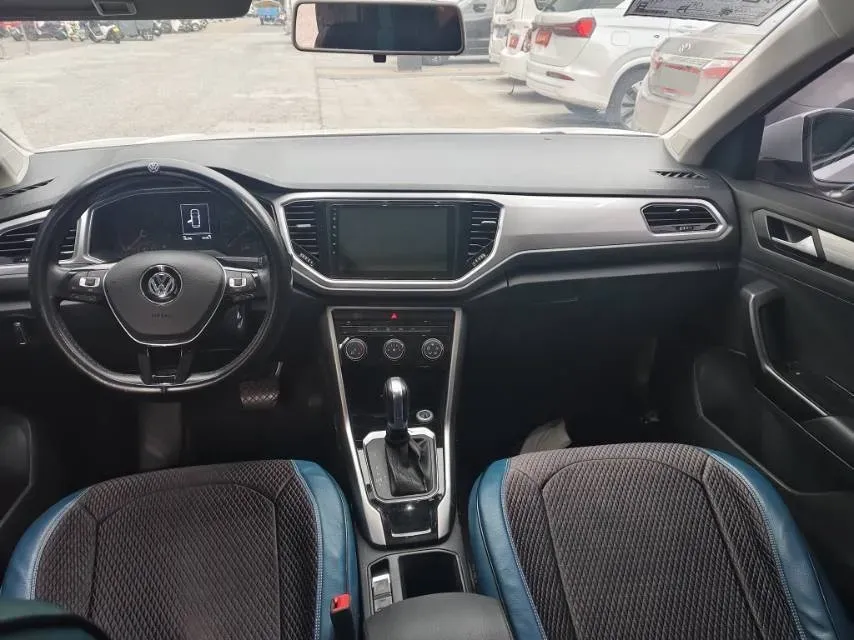 2020 Volkswagen T-Roc 1.4T 131HP L4 7DCT,autocango,china used car exporter,china ev exporter,chinese used car exporter,chinese used ev exporter