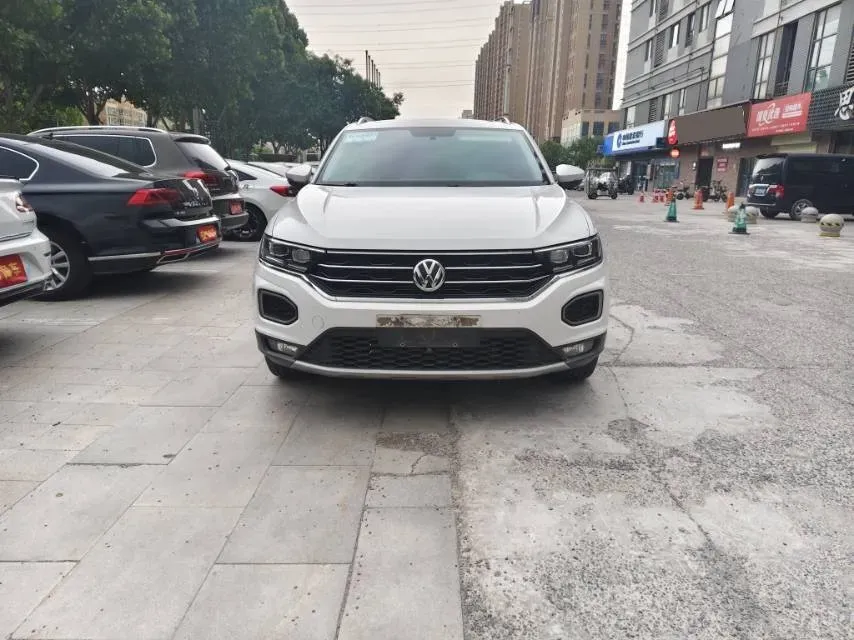 2020 Volkswagen T-Roc 1.4T 131HP L4 7DCT,autocango,china used car exporter,china ev exporter,chinese used car exporter,chinese used ev exporter