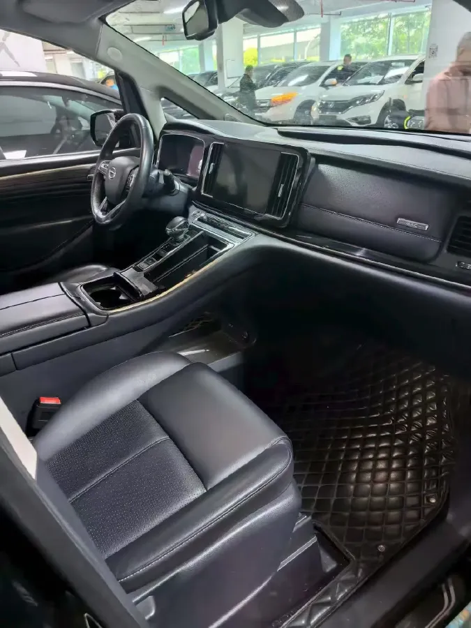 2021 GAC Trumpchi M8 2.0T 252HP L4 8AT,autocango,china used car exporter,china ev exporter,chinese used car exporter,chinese used ev exporter