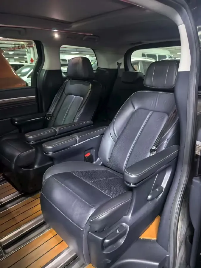 2021 GAC Trumpchi M8 2.0T 252HP L4 8AT,autocango,china used car exporter,china ev exporter,chinese used car exporter,chinese used ev exporter