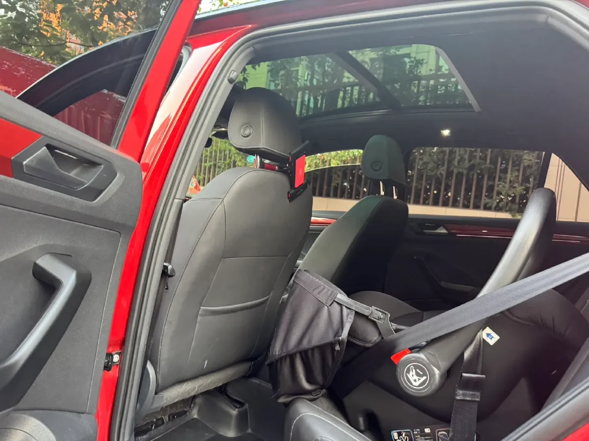 2018 Jeep Renegade 2.0L 155HP L4 9AT,autocango,china used car exporter,china ev exporter,chinese used car exporter,chinese used ev exporter