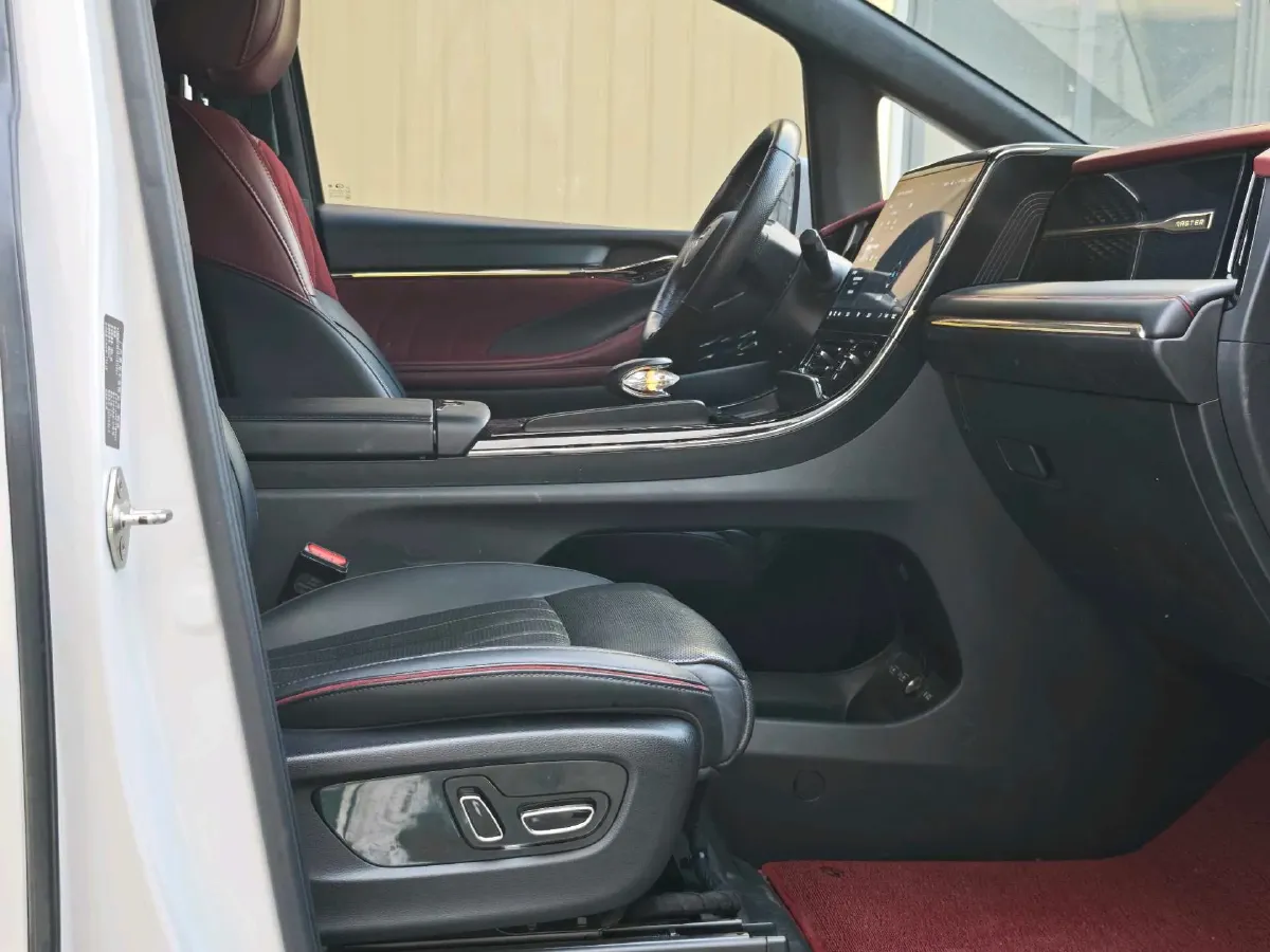 2023 GAC Trumpchi M8 2.0T 252HP L4 8AT,autocango,china used car exporter,china ev exporter,chinese used car exporter,chinese used ev exporter