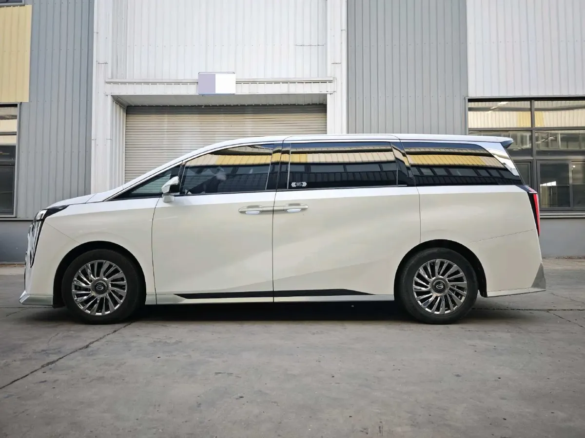 2023 GAC Trumpchi M8 2.0T 252HP L4 8AT,autocango,china used car exporter,china ev exporter,chinese used car exporter,chinese used ev exporter