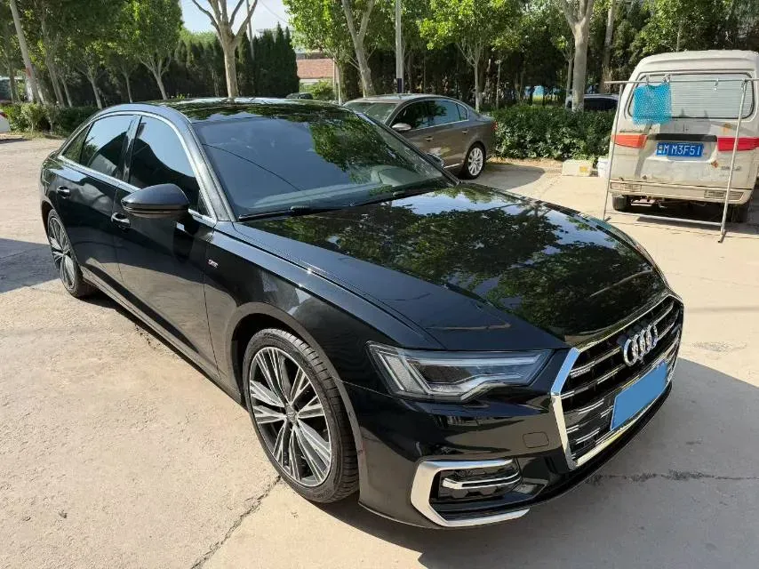 2019 Mercedes-Benz GLC Class 2.0T 245HP L4 9AT,autocango,china used car exporter,china ev exporter,chinese used car exporter,chinese used ev exporter
